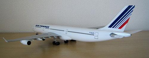 1/200 ホーガン・ウイングス エールフランス A340-300
