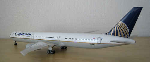 1/200 ホーガン・ウイングス コンチ B767-400