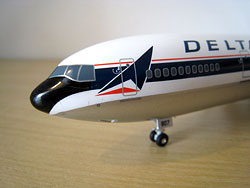 1/200 ホーガン・ウィングス デルタ航空公式モデル MD-11