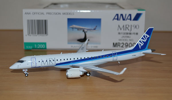 三菱MRJ90 初号機 JA21MJ 100 全日空商事 MR19001