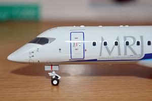 1/200 全日空商事 三菱航空機 MRJ90 JA25MJ