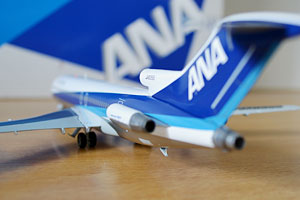1/200 ANA B727-200 JA8355 トリトンカラー
