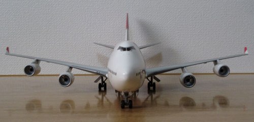 jalux公認モデル／ホーガン製1/200日本航空Ｂ７４７－４００太陽とアーク機 航空機模型トップガン イオン海浜幕張店 on X: 